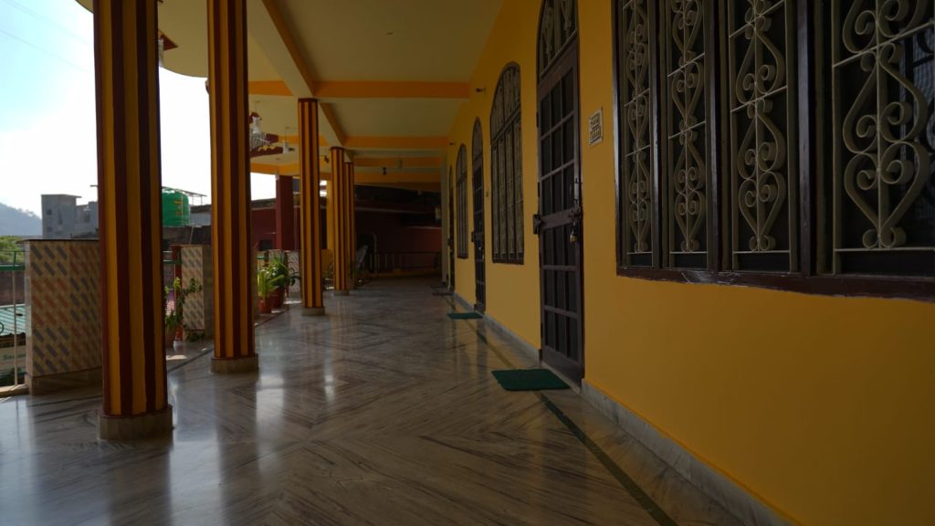 gallery in sage house yoga rishikesh